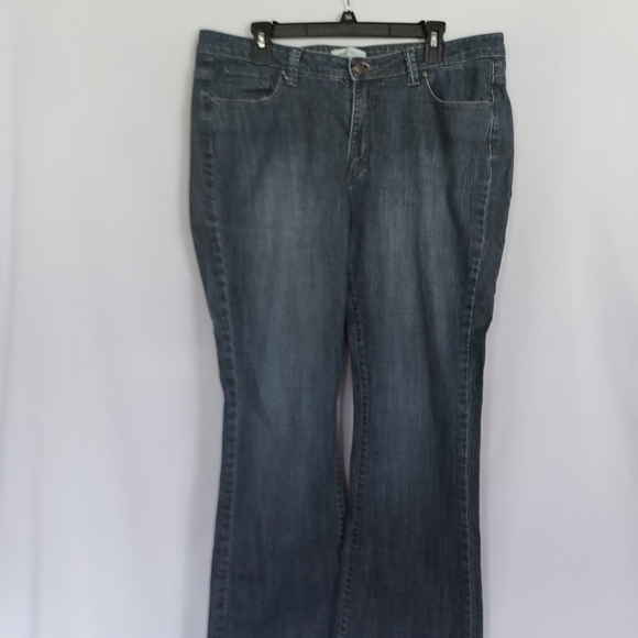 Womans Blue Jeans - Picture 2 of 5